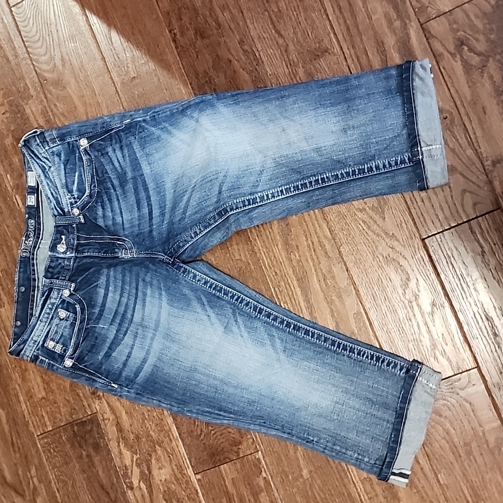 Miss Me easy crop jeans